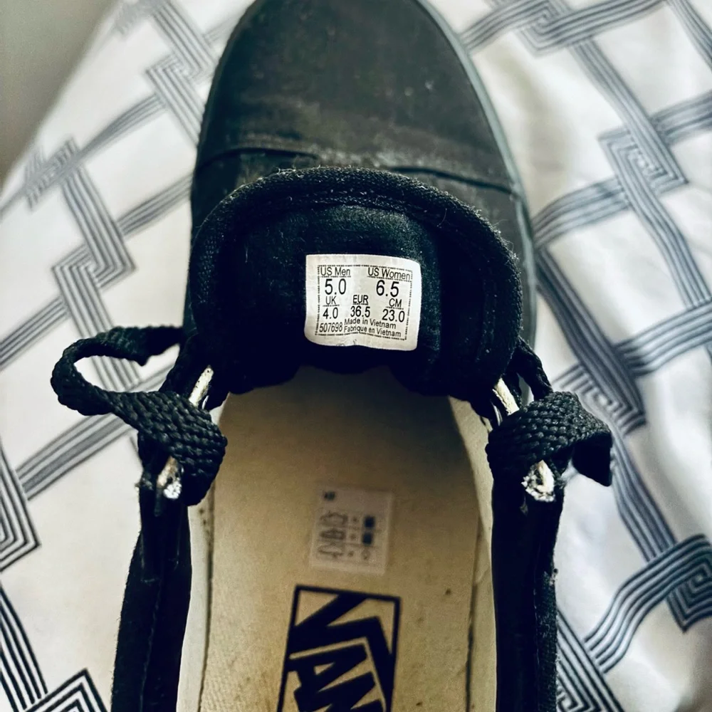 Vans old skool Black/Black Low Women‘s - Picture 2 of 3